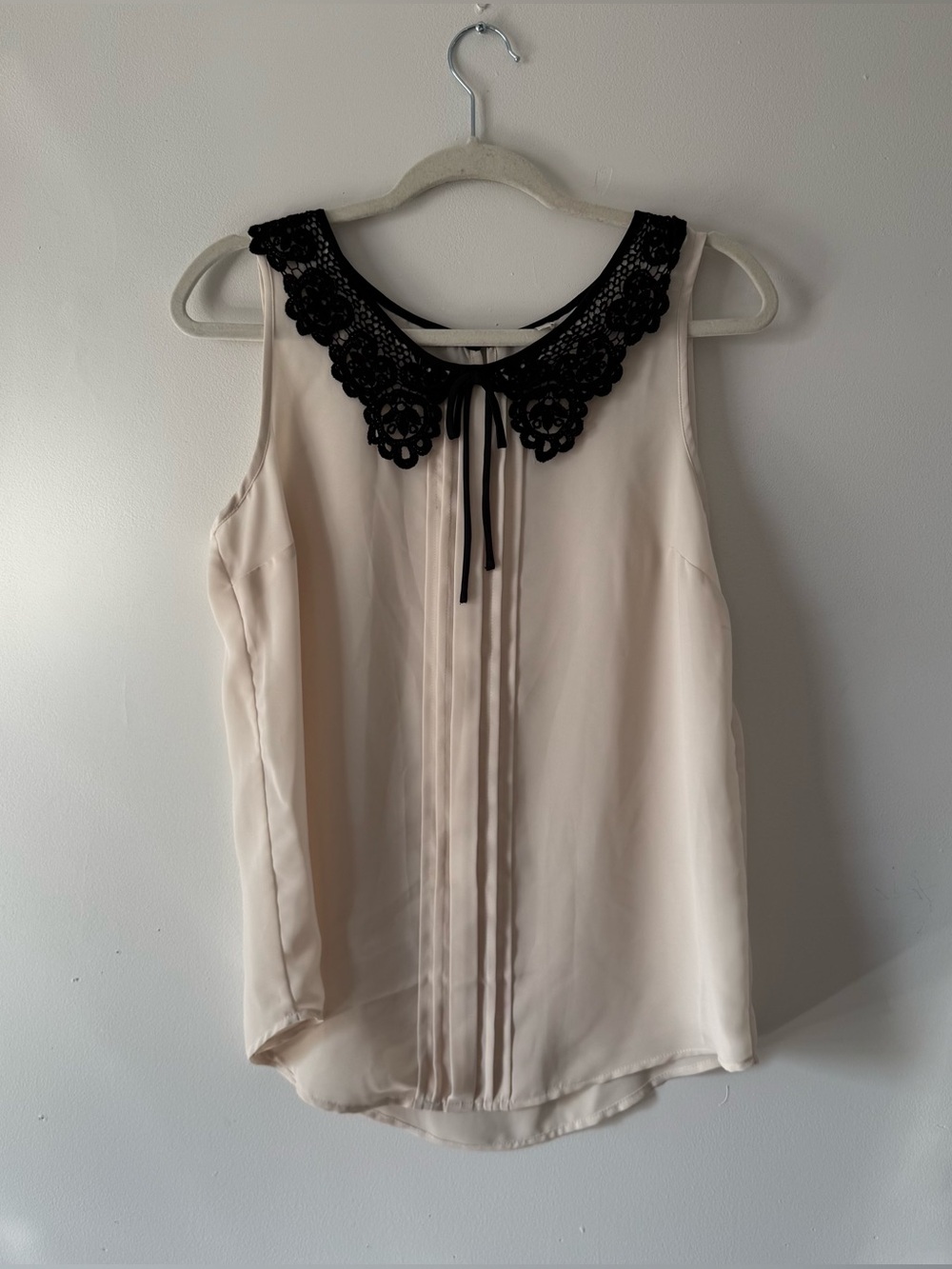 Cream Sleeveless Lace Collar Blouse | Carolyn Bessette Inspired Quiet Luxury Top